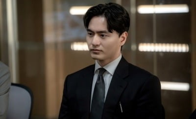 '이혼' 이진욱, 전처 남편과 법정 싸움한다…결국 드러난 개인사 ('에스콰이어')