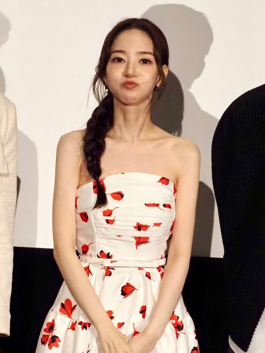 '39세' 박민영, 아찔한 어깨라인+쇄골 뽐내며 미모 발산…'러블리 끝판왕이네'