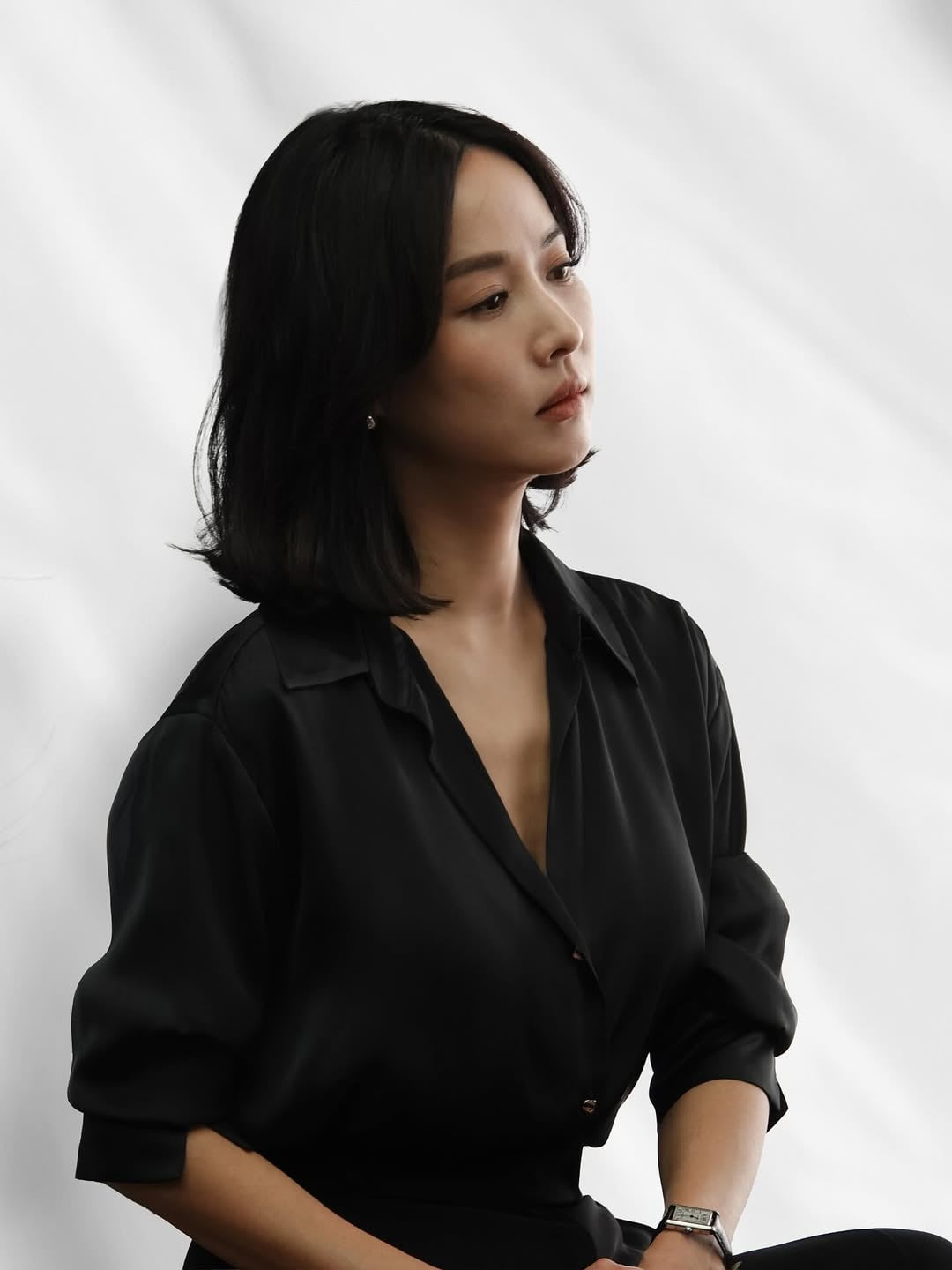 '163cm 45kg' 조여정, 44세 안 믿기는 러블리한 미모…모공하나 없는 피부에 감탄만