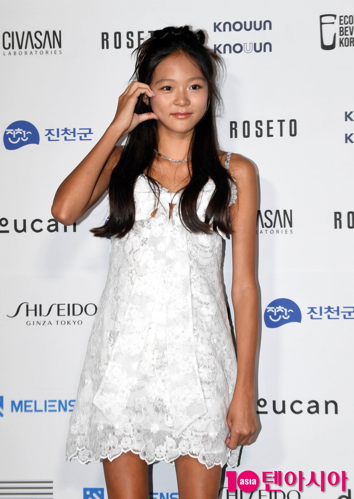 추사랑, 뼈말라 몸매...귀엽게 볼콕[TEN포토+]