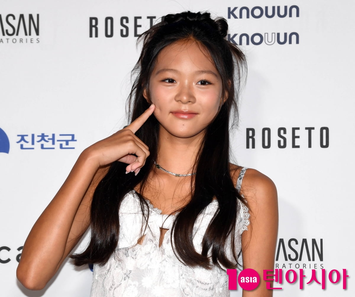 추사랑, 뼈말라 몸매...귀엽게 볼콕[TEN포토+]