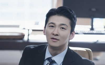 권승우, 얄궂게 굴다 역습 당했지만…"훌륭한 작품 참여 영광"('에스콰이어')