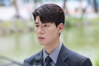 6년 전 '이재욱 동생'으로 빵 뜬 20대 유명 남배우…한석규와 호흡하며 대세 정조준 ('신사장')