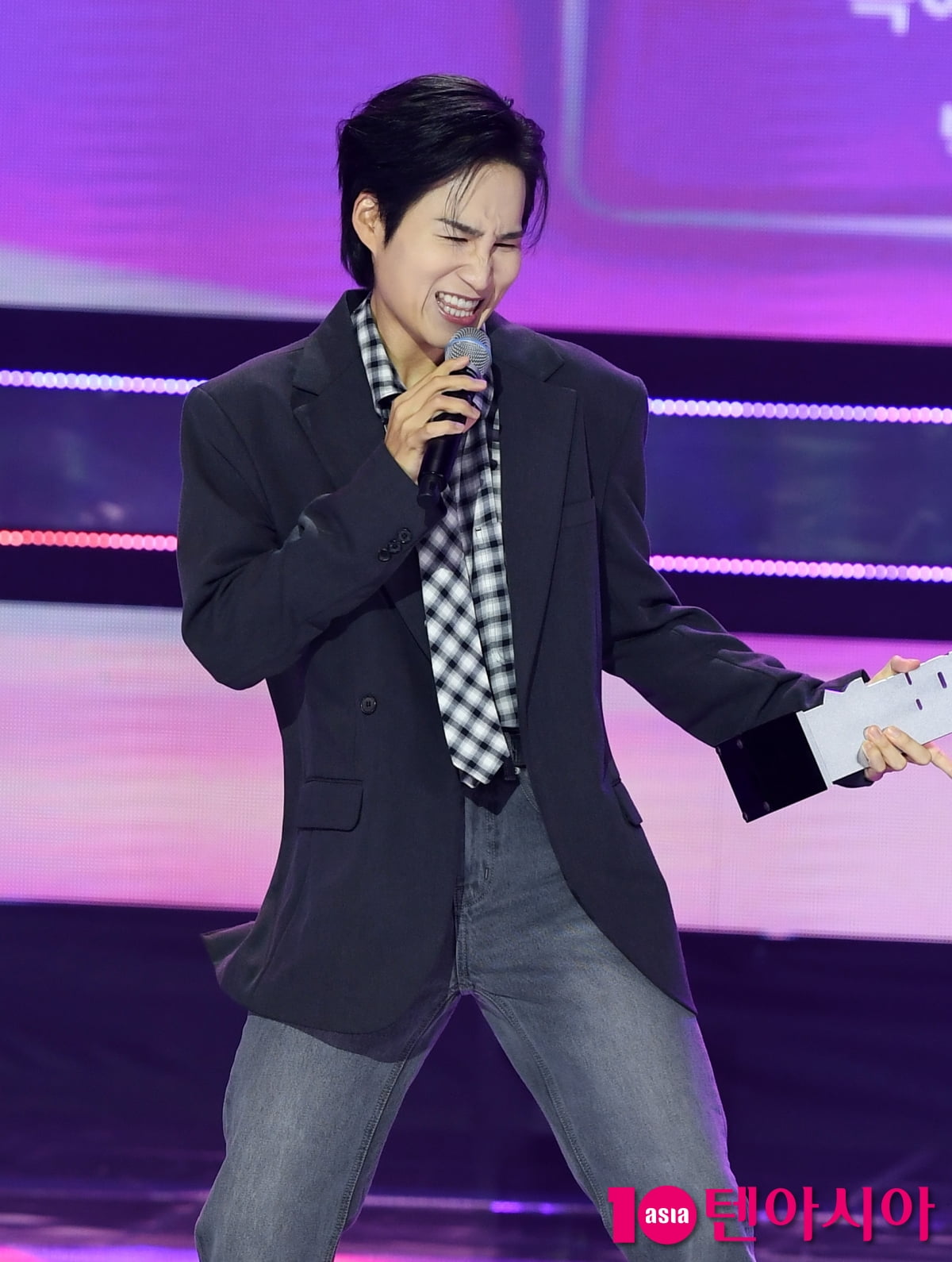 김희재, 끼쟁이 더 트롯쇼 MC[TEN포토+]