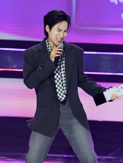 김희재, 끼쟁이 더 트롯쇼 MC[TEN포토+]