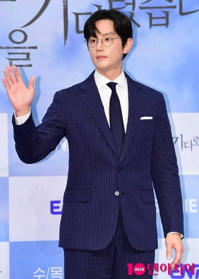 비밀리에 결혼 준비한 권율, ♥아내는 배우 황승언 동생…최소 7살차 [TEN이슈]