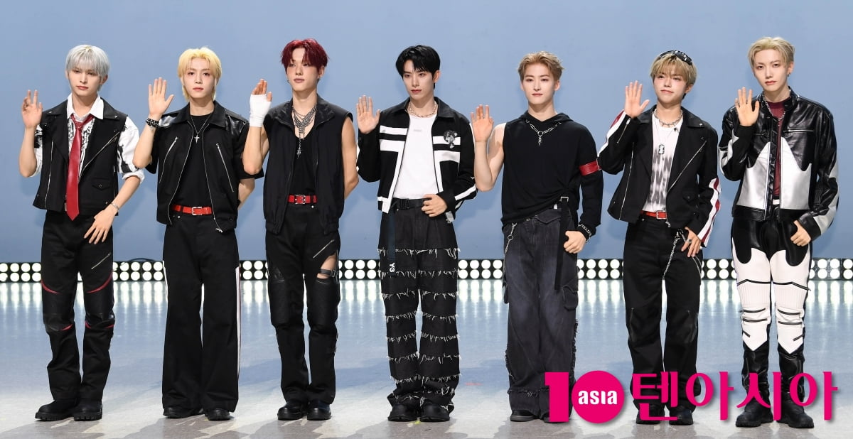 올아워즈, 네 번째 미니앨범 ‘VCF’ 발매[TEN포토+]