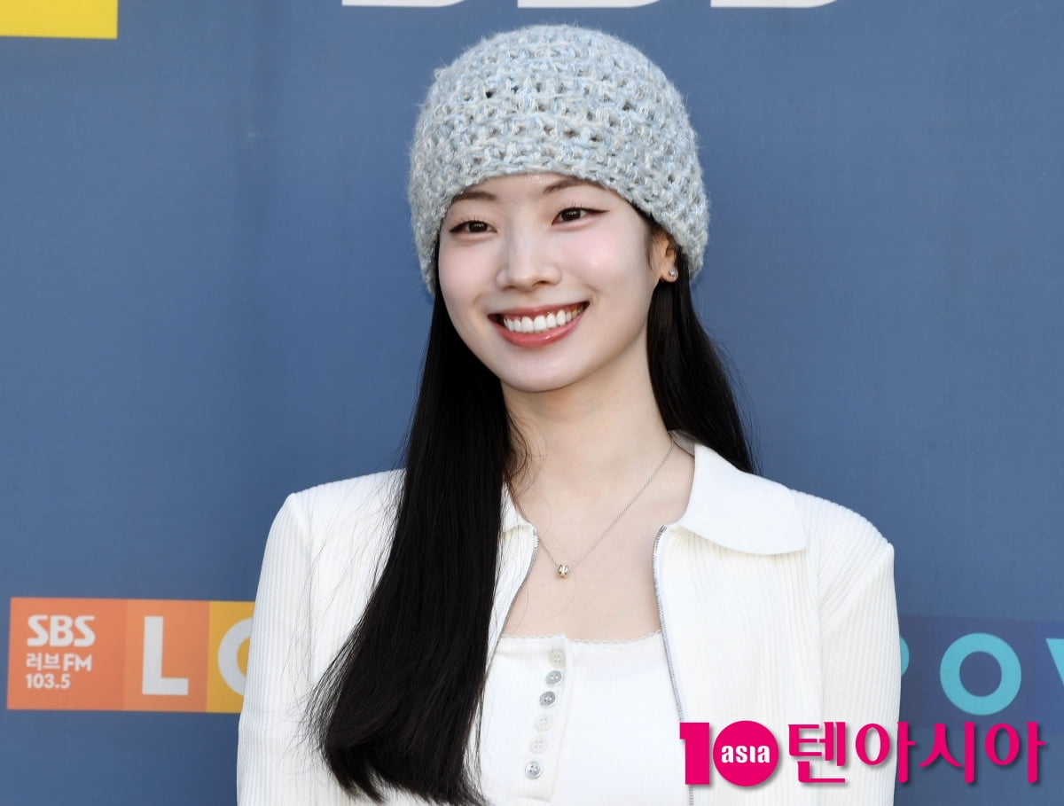 트와이스 다현, 가을 햇살 받으며...꽃미소 발산[TEN포토+]