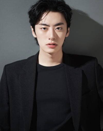 [단독] "8년 전 안양예고서 신예은 보고 첫눈에 ♥반해"…이원정, 7년 차에 뜻깊은 호흡 [인터뷰①]
