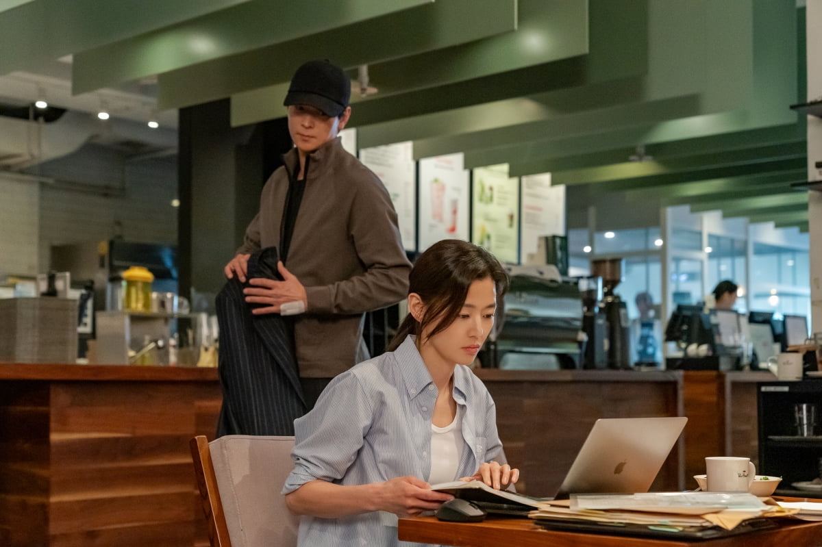 전지현, '유력 차기 대통령' 남편 죽음 후 각성했다…대선 출마 결심('북극성') [종합]