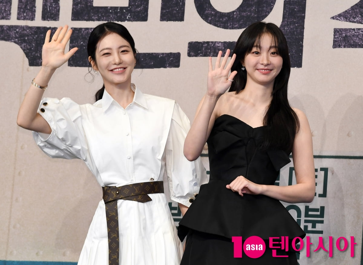 김다미-신예은, 이쁜 버스 안내양..."오라이~"[TEN포토+]