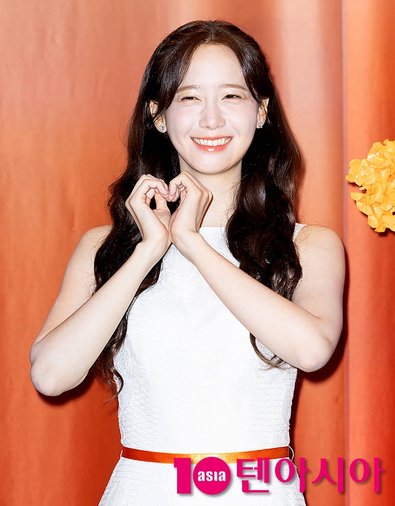 윤아, 애교 넘치는 사슴 눈망울...예쁨주의보[TEN포토+]