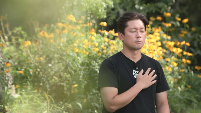 '퇴사' 김대호, 결국 눈물 쏟았다…"나를 사랑하는 게 어떤 감정인지 모르겠어" ('다큐ON')