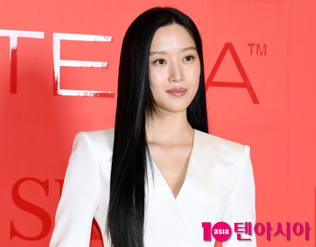 문가영, 가을을 입은 여신...빛나는 물광 피부[TEN포토+]