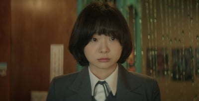 '30세' 김다미, 가족 생계 위해 승무원 됐다…야간학교 지원→폭우 속 눈물 ('백번의추억')