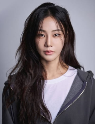 한지은, '반려동물 학대' 논란에 "건강 문제 없어" 해명 [TEN이슈]