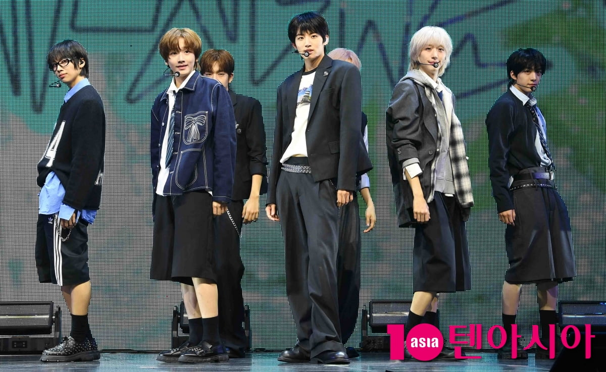 아이딧, 첫 번째 미니 앨범 ‘아이 디드 잇.(I did it.)’ 로 데뷔[TEN포토+]