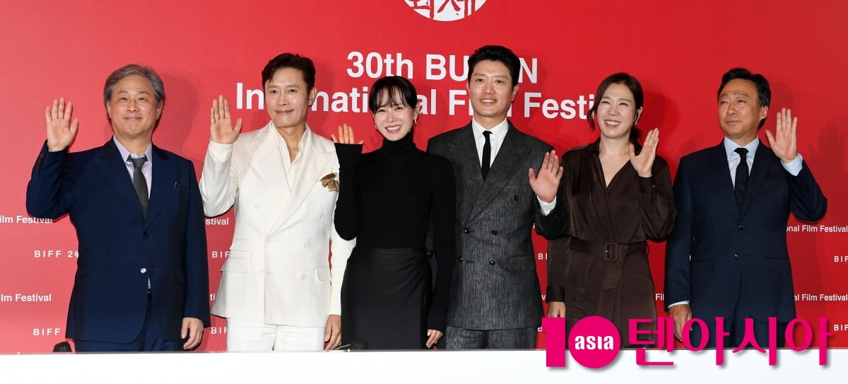 'Biff' '어쩔수가없다' 개막작 기자회견[TEN포토]