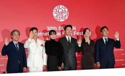 'Biff' '어쩔수가없다' 개막작 기자회견[TEN포토]