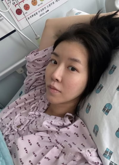 '쌍둥이 출산' 김지혜, 남편과 단둘이 퇴원…모성애에 애틋함 뚝뚝
