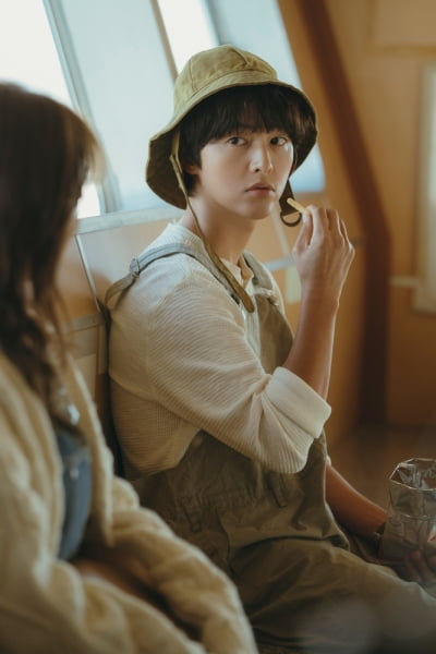 시청률 2%대인데…"송중기♥천우희 키스신 후폭풍 있을 것, 관계 어떨지 지켜봐 달라" ('마이유스')