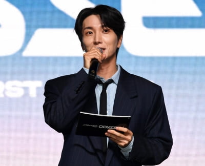 [종합] '42세 미혼' 이특, 비혼주의서 말 바꿨다…"10년 뒤에 너무 외로울 것 같아" ('과몰입클럽')