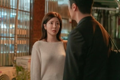 한효주·신혜선 바통 받은 미모의 유명 여배우, 데뷔 30년 차에 정일우와 ♥핑크빛 ('화려한')