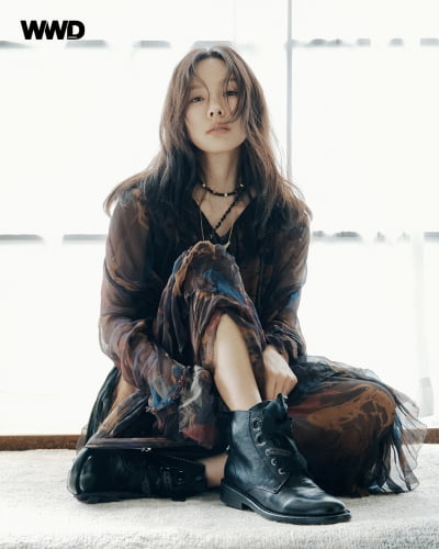 이효리 "요가원 열었다고 앨범 안 내는 거 아냐, 올해 싱글 내고파" [화보]