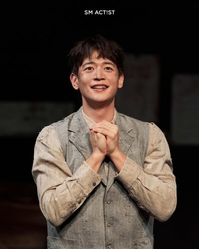 샤이니 민호, 결국 일냈다…'철인 3종 경기' 2개월 만에 연극 매진 "나만의 세상 펼쳐" ('고도를')
