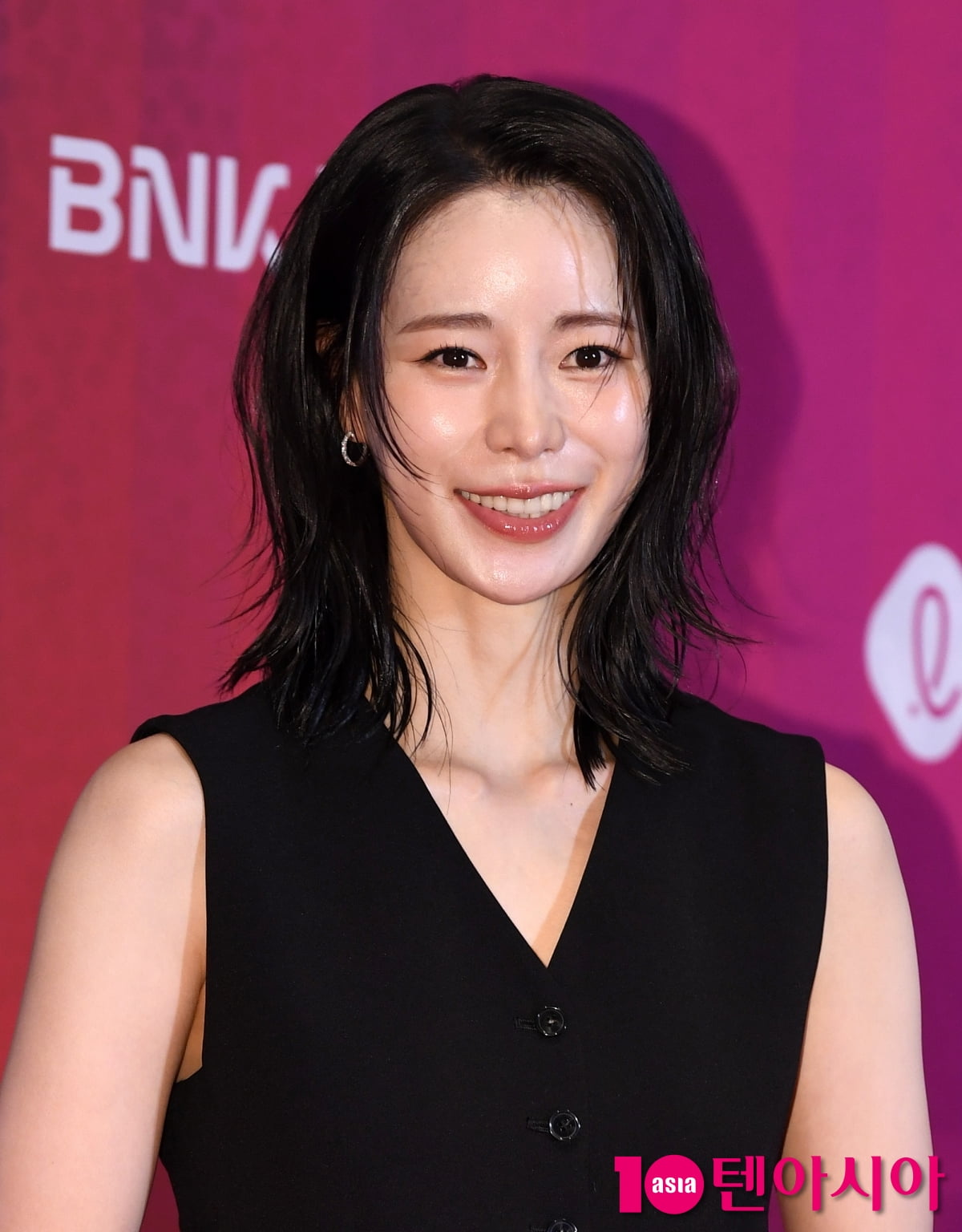 임지연, 꽃을 든 블랙스완[TEN포토+]