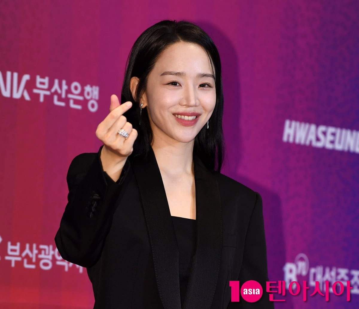 신혜선, 귀여운 하트 드려요[TEN포토+]