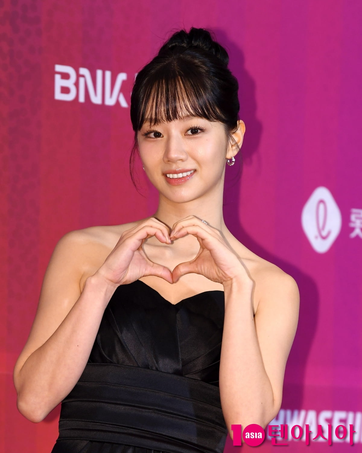 이혜리, 우아한 오프숄더...치명적인 윙크[TEN포토+]
