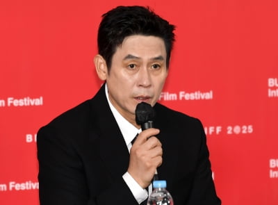 설경구, 변성현 감독 '굿뉴스'에서 구기겠다고 했다[TEN포토]