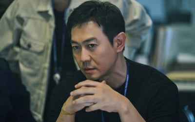 '54세 미혼' 박용우, 마약수사팀 형사됐다…예리한 눈빛→묵직한 목소리 열연 ('은수좋은날')