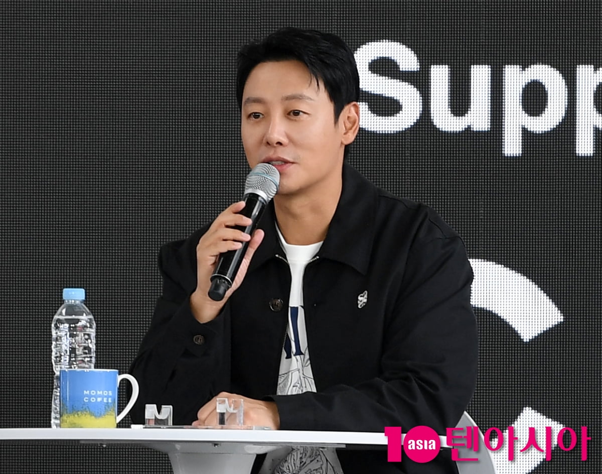 'BIFF' 김동욱, 이하늬와 세번째 작품을 같이 했다[TEN포토]
