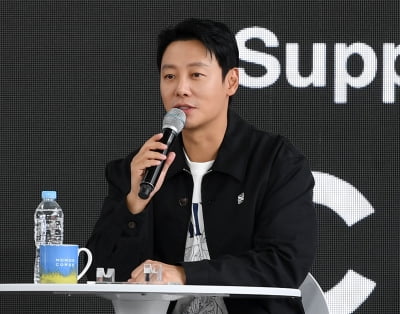 'BIFF' 김동욱, 이하늬와 세번째 작품을 같이 했다[TEN포토]