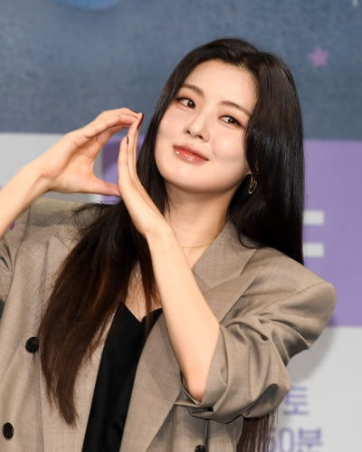 '이광수와 8년째 연애♥' 이선빈, 투구만 무려 83개…"야구선수보다 방향성 좋아"('야구인생')
