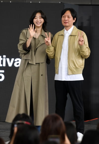 'BIFF' 김다미-김병우 감독, 부산에서 만난 영화 '대홍수' 주역들 [TEN포토]