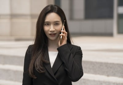 '결혼 12일 만에 파경' 이민영, 깜짝 소식 전했다…"마음속 깊이 감춘 욕망으로 활약" ('퍼스트')