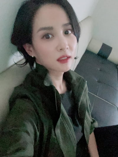 '163cm 45kg' 조여정, 44세 믿기지 않는 러블리한 비주얼…나이 잊게하는 '상큼미'