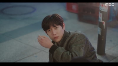 이선빈X김영대, 아찔한 첫만남에 케미 폭발…'매운맛' 박치기 엔딩에 2.8% ('달까지가자')