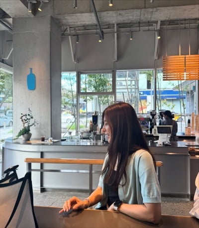 '차범근 며느리' 한채아, 가을 여신 무드 드러나는 압도적 미모…'43세 딸맘이 이렇게 예뻐도 되나요'