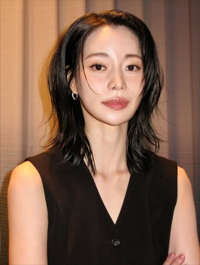 '이도현♥' 임지연, 5살 연하남 사로잡은 이유 있었네…고혹적인 성숙 미녀 '멋쁨' 폭발