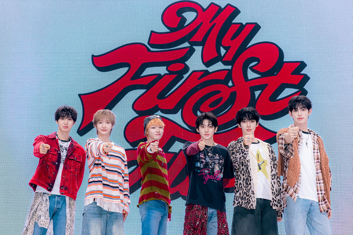 킥플립 (왼쪽부터_주왕, 동화, 케이주, 계훈, 동현, 민제)/ 사진 제공=JYP