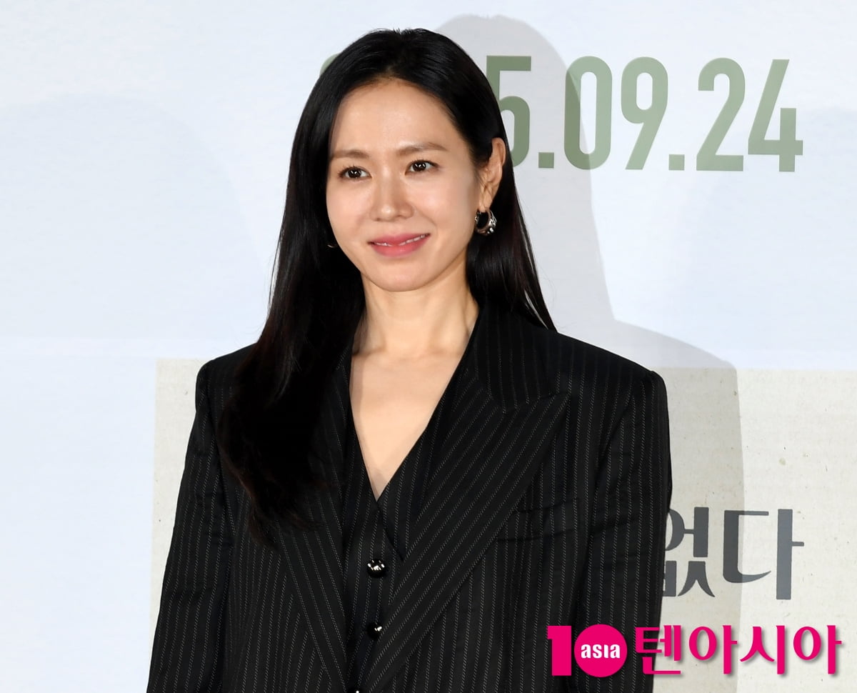 손예진, 7년만에 스크린 복귀...아름다운 미소[TEN포토+]