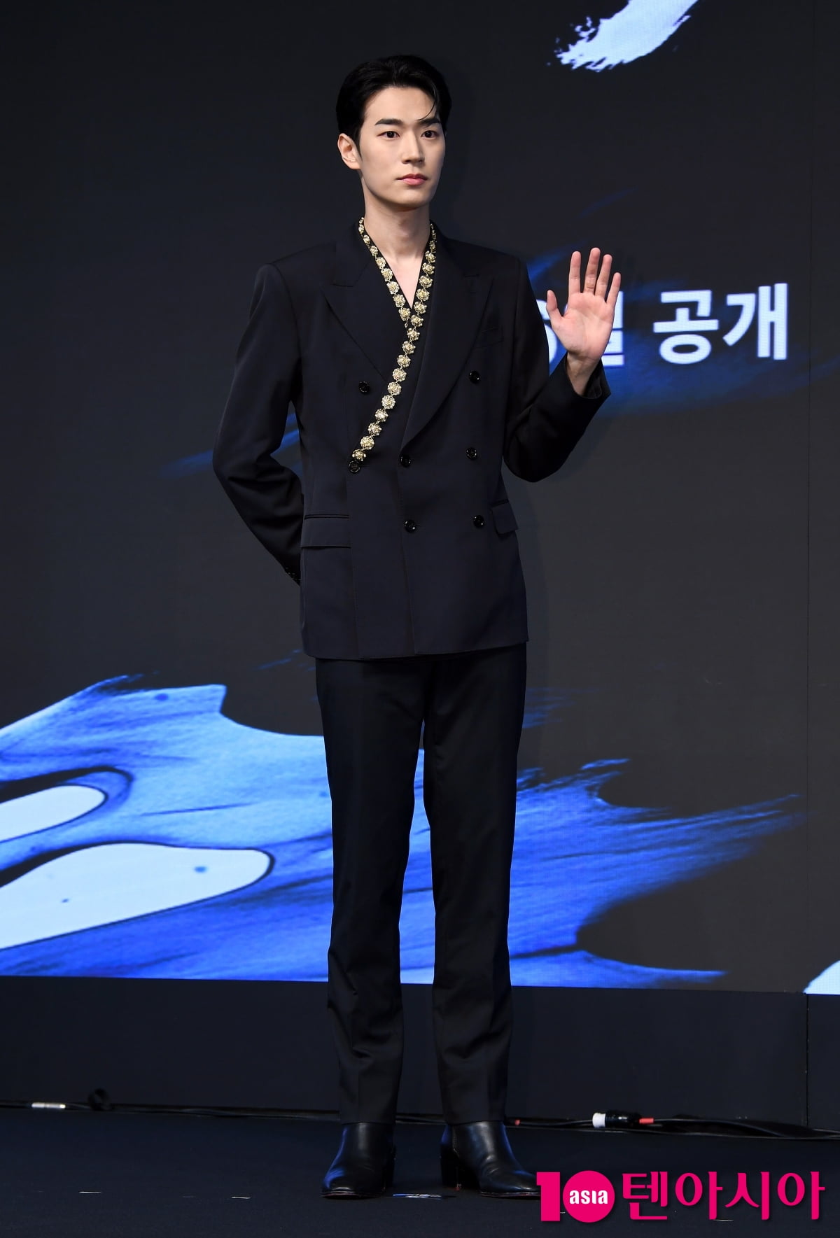 박서함, 시선 사로잡는 문짝남[TEN포토+]