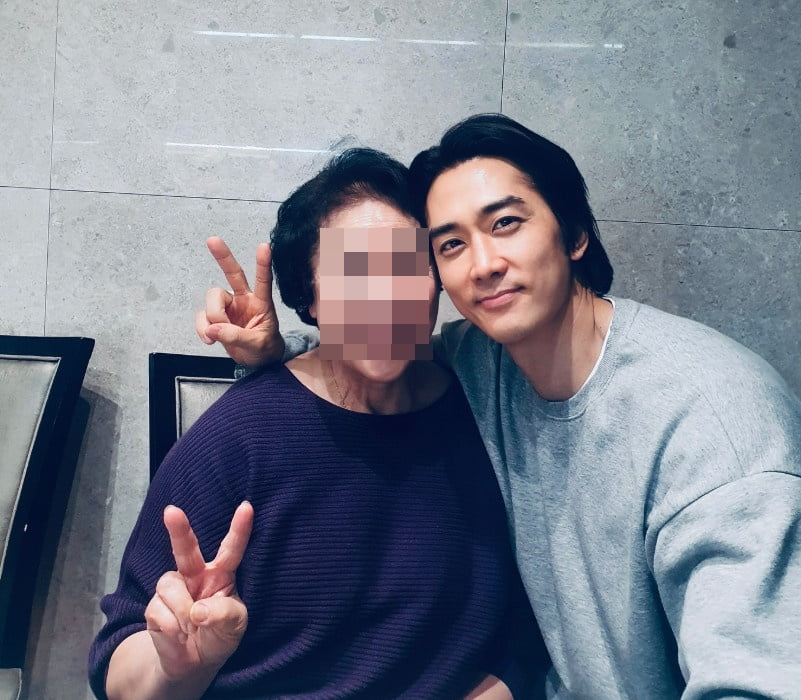 사진=송승헌 SNS