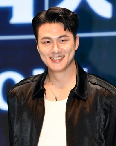 신승호, 인생 동반자 만났다…농밀하게 엉덩이 교감 나눠 "절대 눈 마주치면 안 돼" ('핸썸즈')