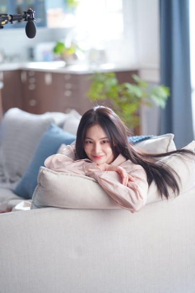 한지은, '반려동물 학대 논란' 9일 만에 깜짝 소식…뷰티 모델 발탁 "건강한 이미지 보여줄 것"