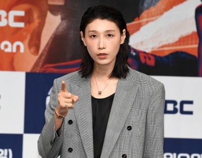 '은퇴' 김연경, 흥국생명 공개 저격했다 "잘 좀 해라…불편한 상대로 만나, 이기고 싶어" ('신인감독')